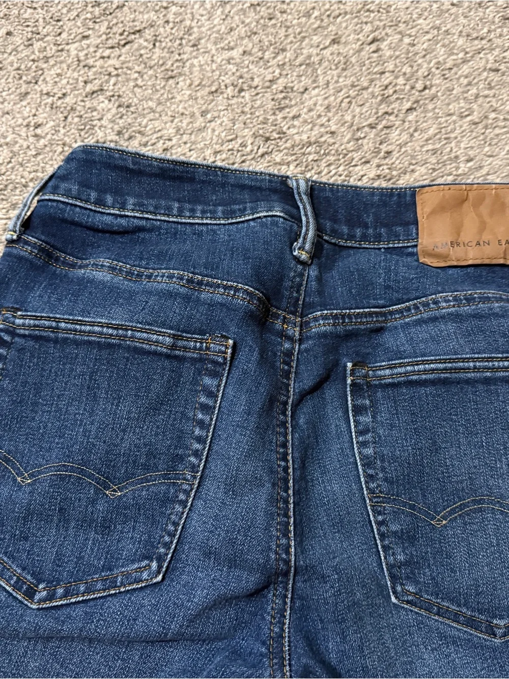 American Eagle Outfitters Men’s Slim Straight Jeans in Indigo Wash